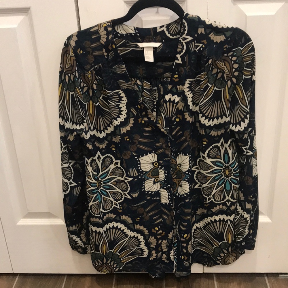 Detailed H&M Blouse - great quality!